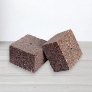 Кубик із соняшника для макушатника з отвором, розмір 45 Х 45 Х 20мм, вага 65г, з кукурудзою